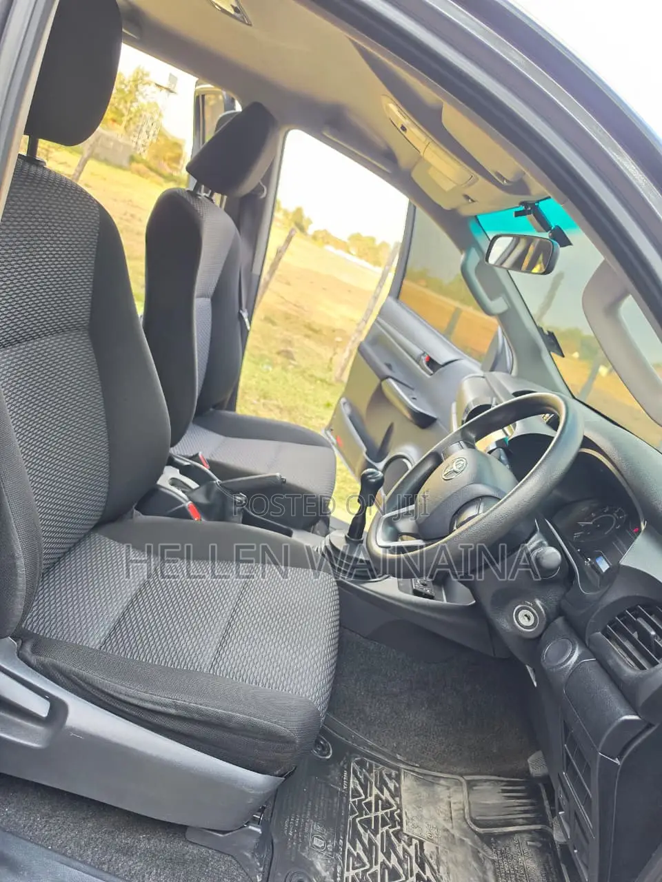Toyota Hilux 2023 Gray