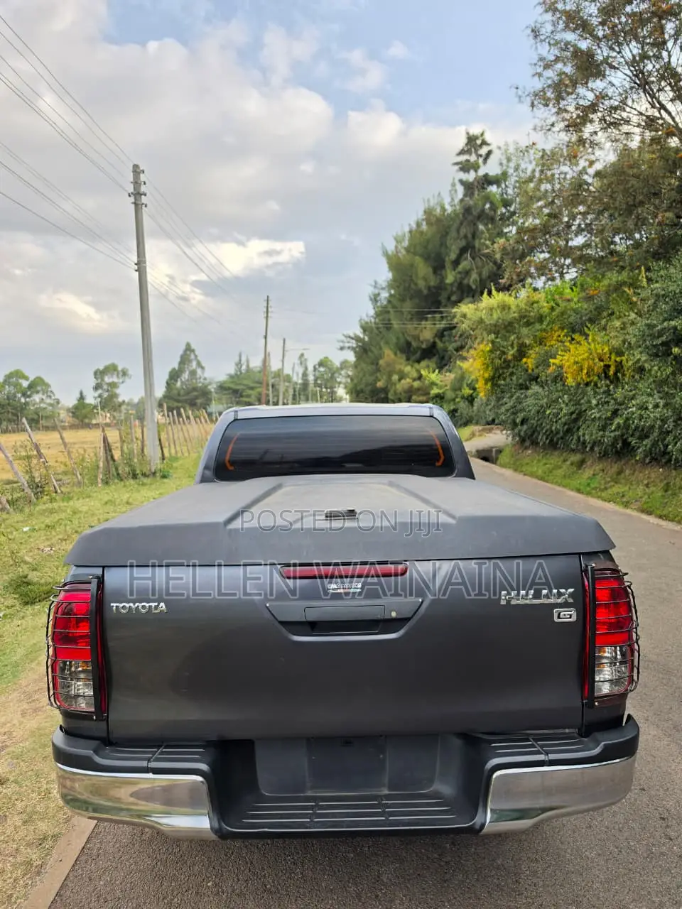 Toyota Hilux 2023 Gray