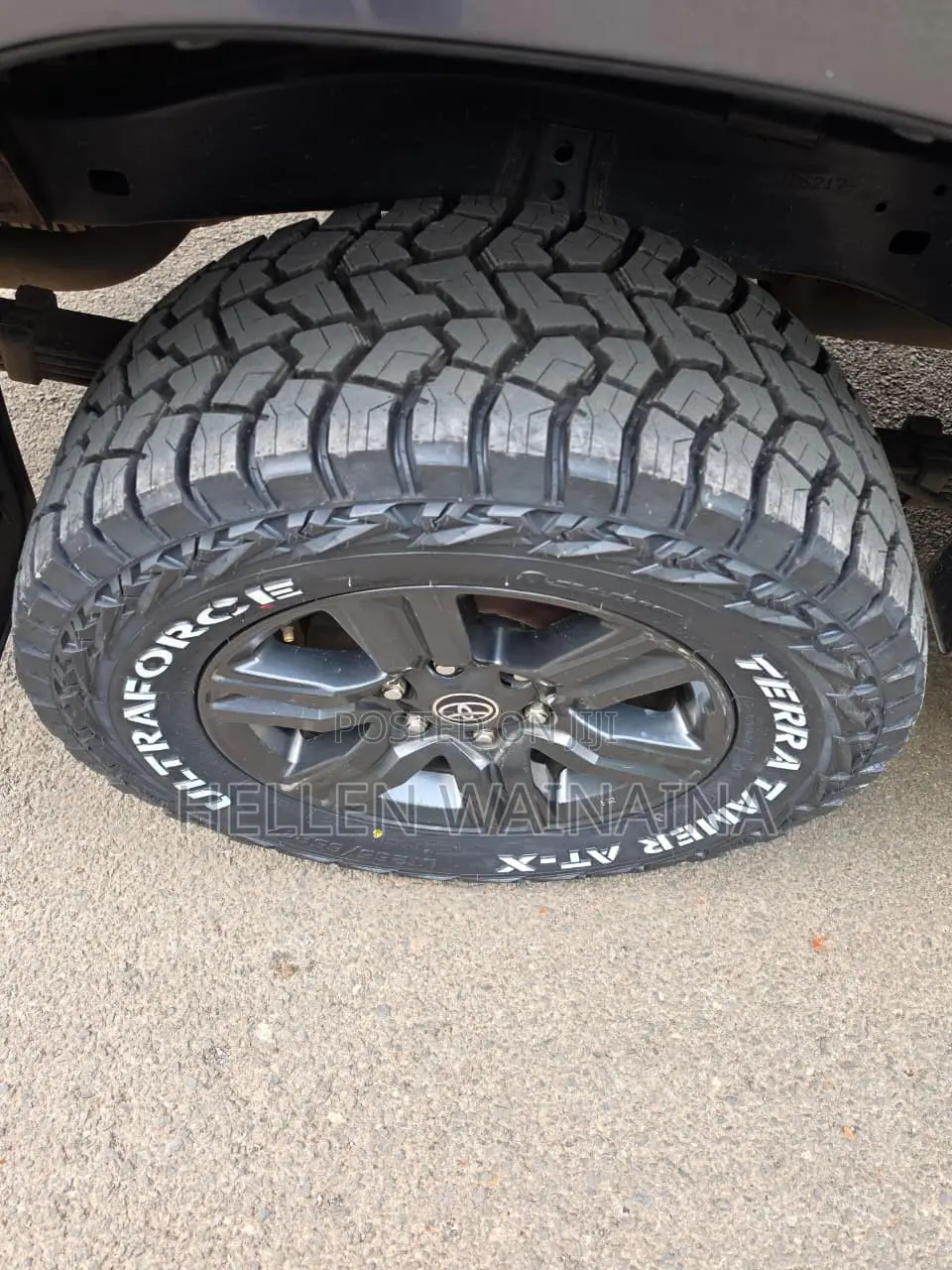 Toyota Hilux 2023 Gray