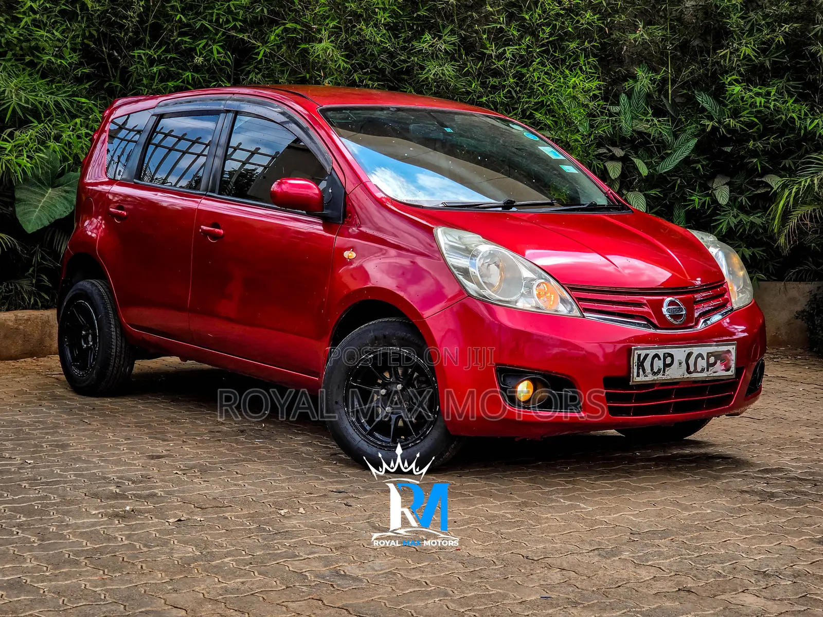 Nissan Note 2010 Red