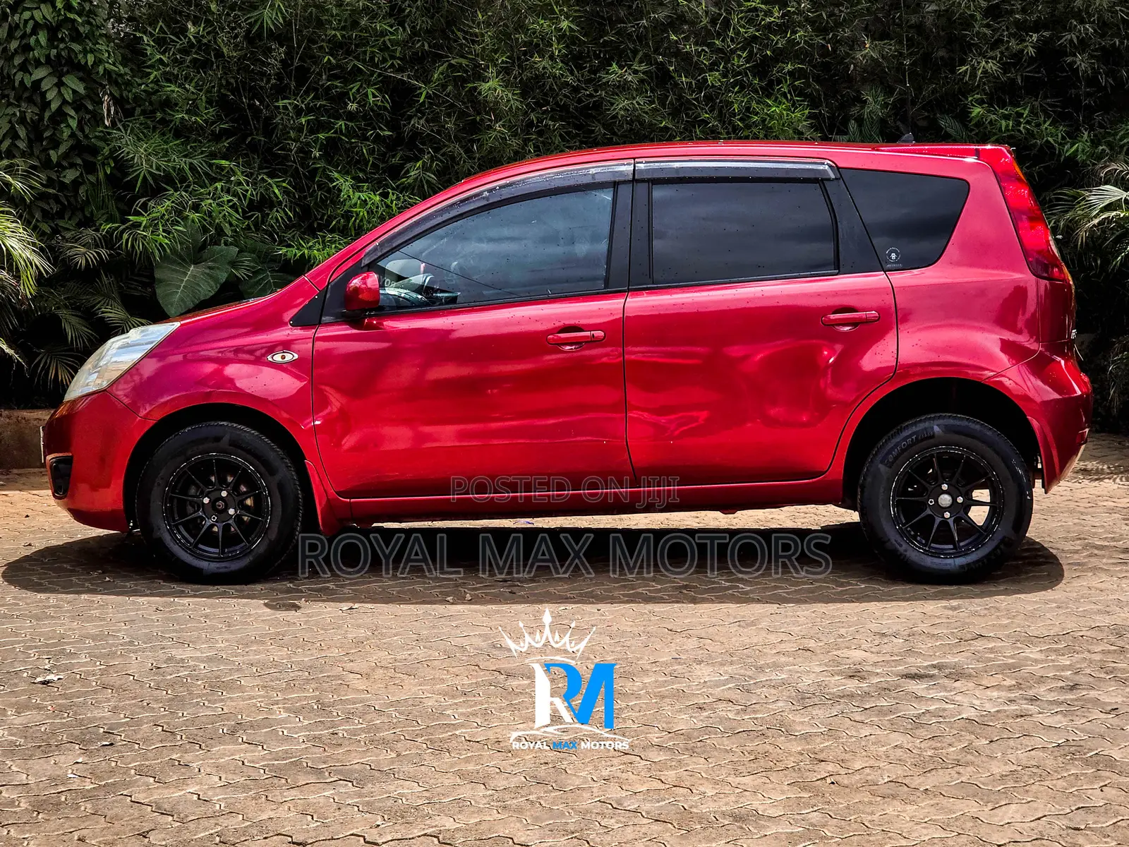 Nissan Note 2010 Red