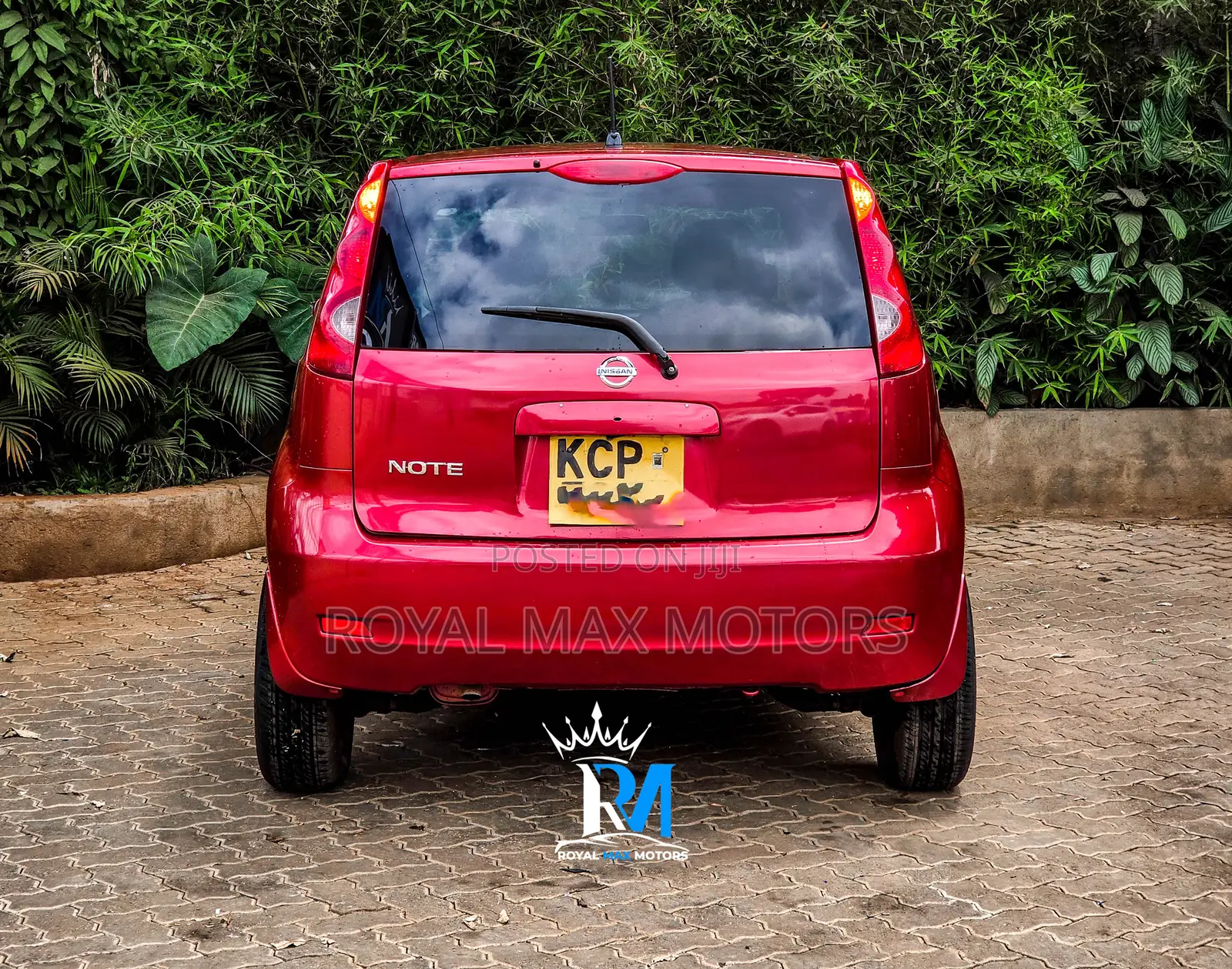 Nissan Note 2010 Red