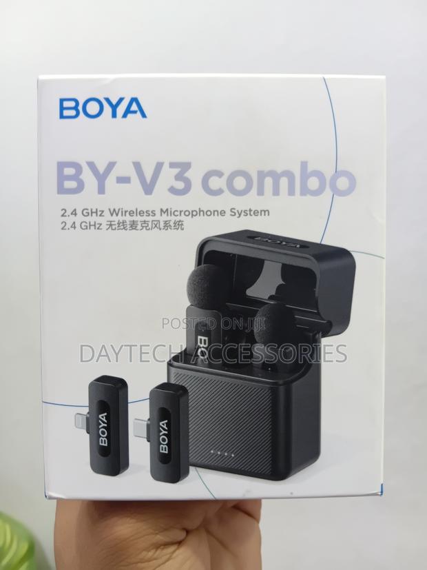 BOYA BY-V3 2-Person Wireless Microphone Lightning Type C Connector.