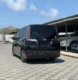 Toyota Esquire 2019 Black