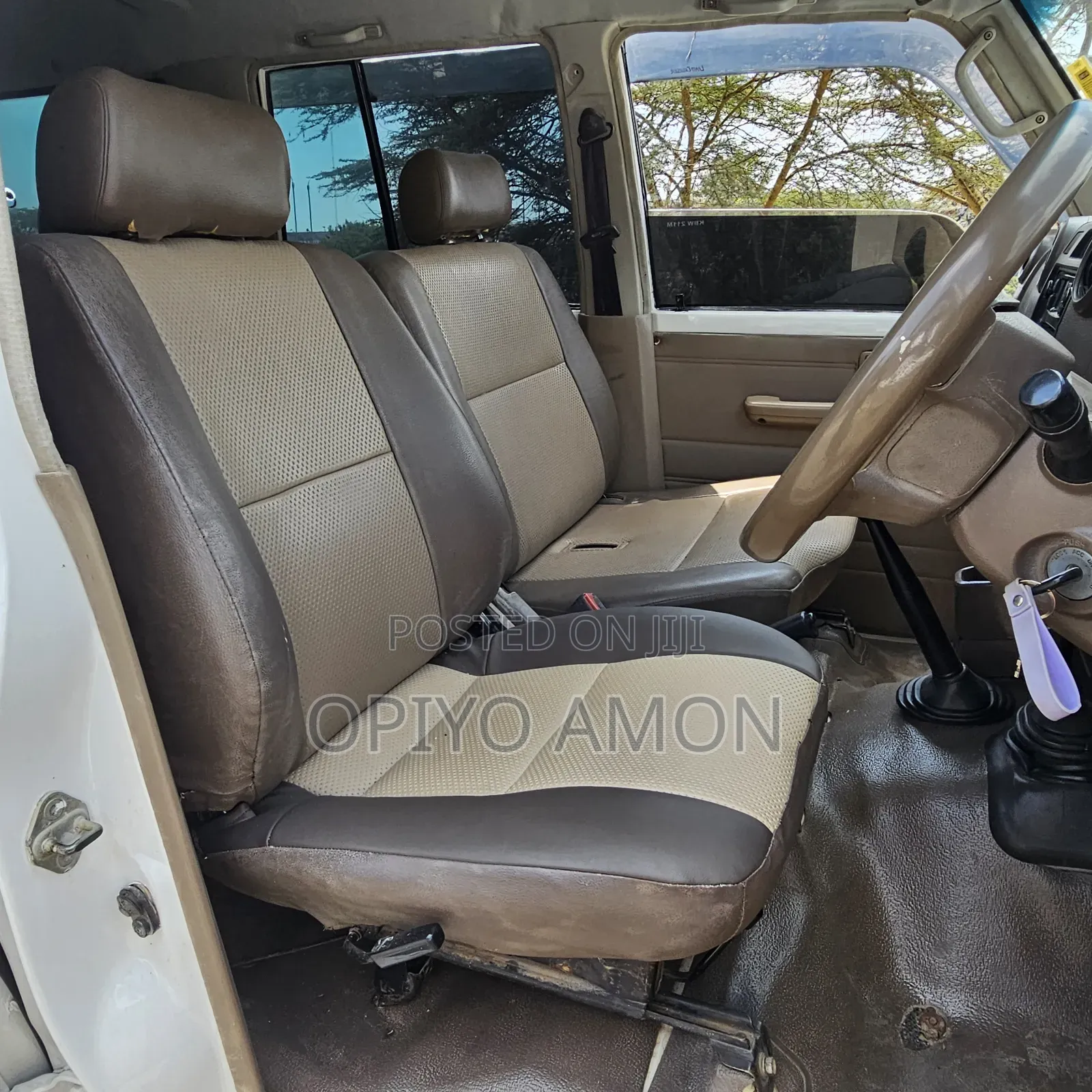 Toyota Land Cruiser 2011 White