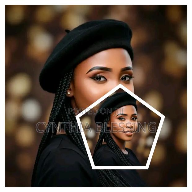 Black Woolen Beret - thumbnail 2