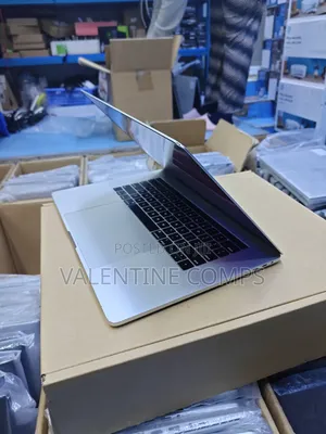 Laptop Apple MacBook Pro 2019 16GB Intel Core i7 SSD 512GB