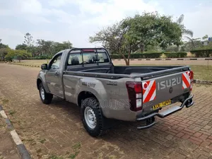 Isuzu D-MAX 2021 Gold
