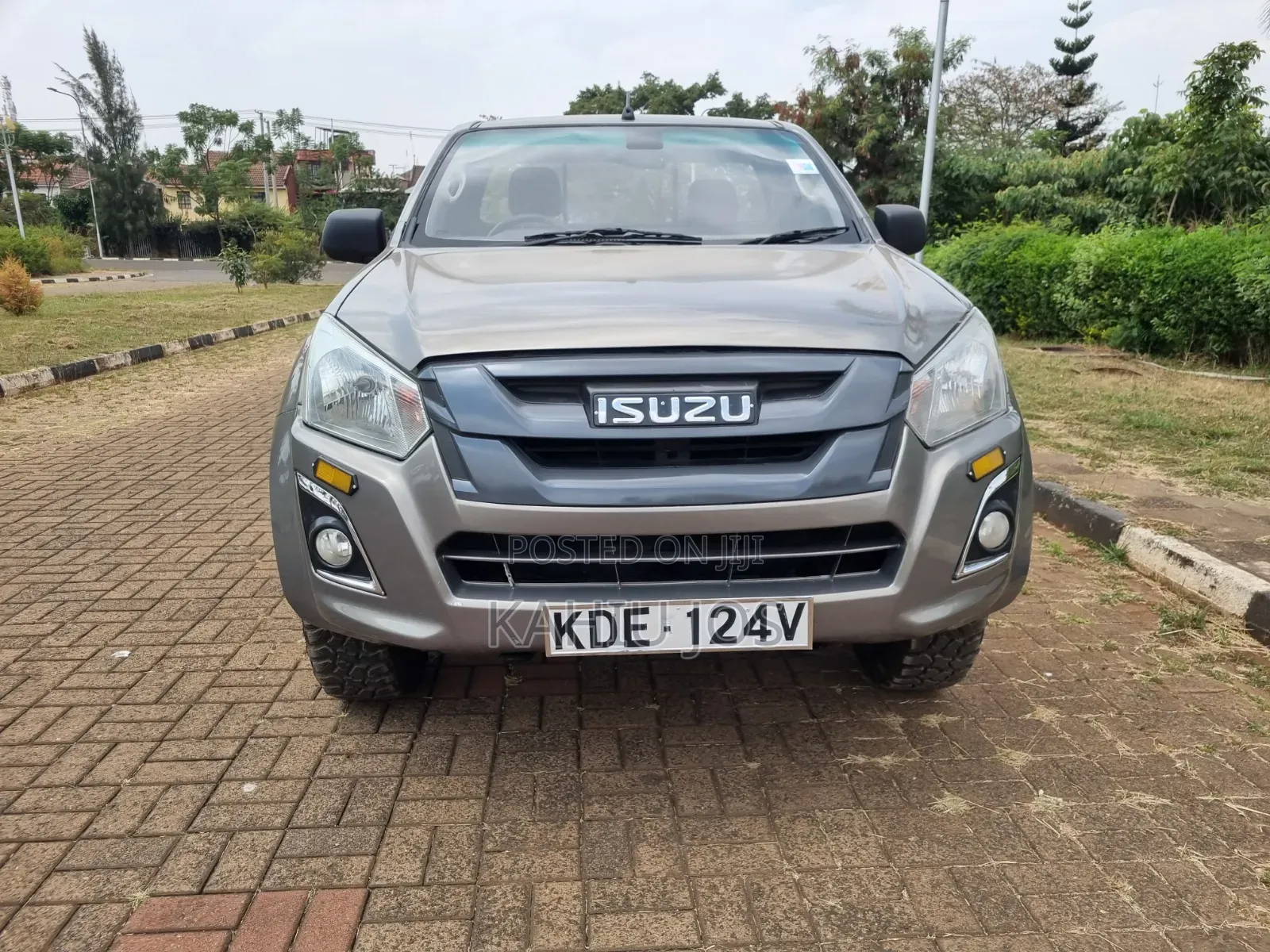 Isuzu D-MAX 2021 Gold
