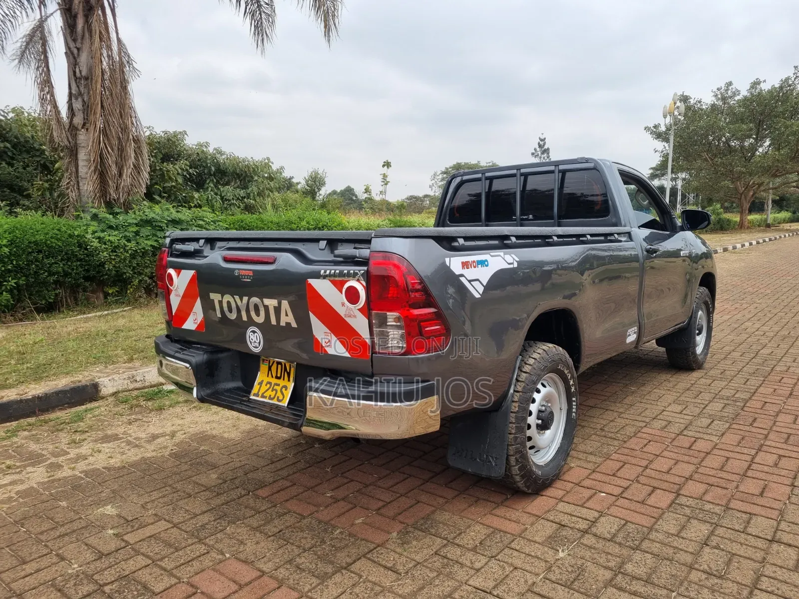 Toyota Hilux 2023
