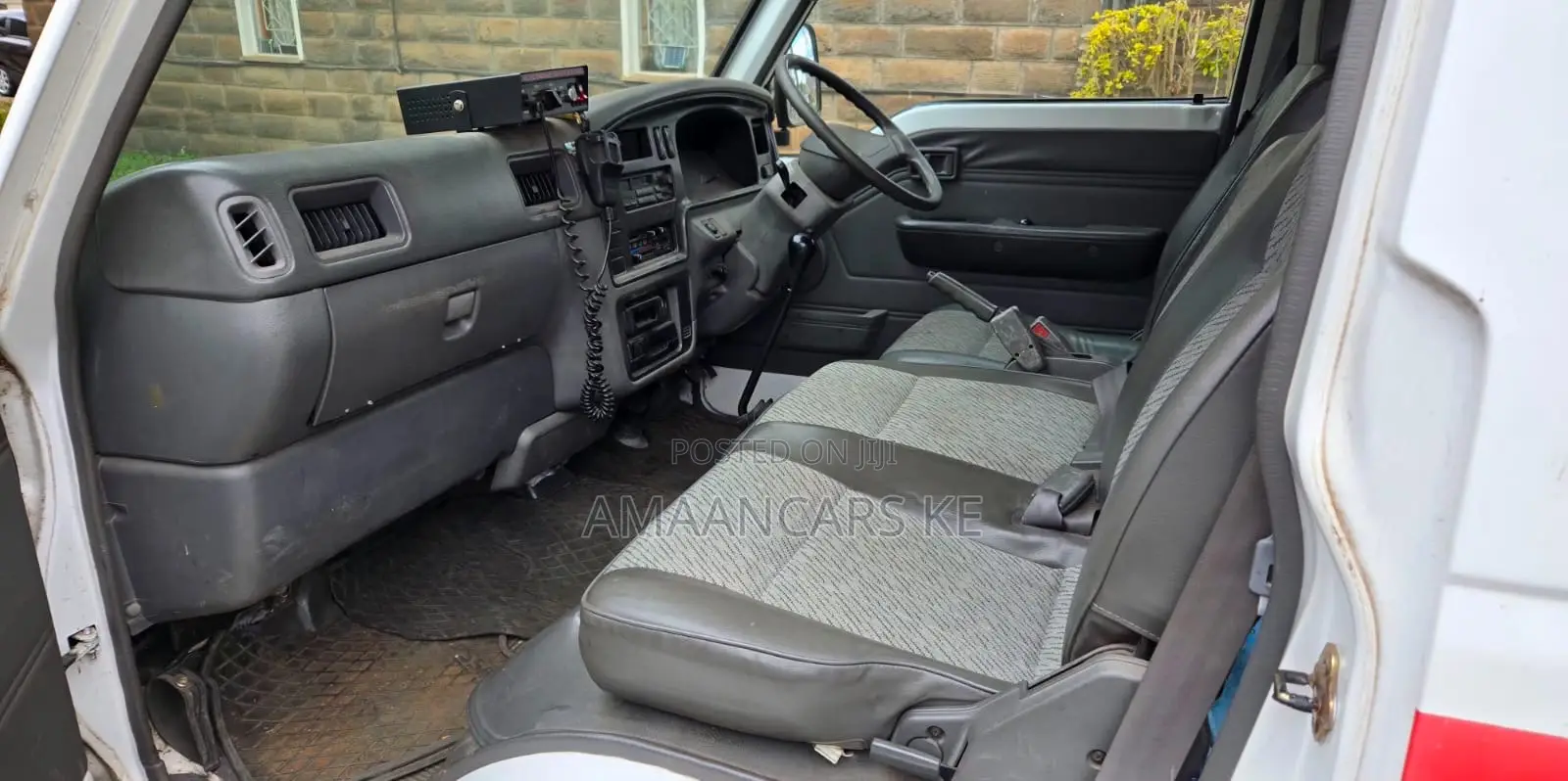 Nissan Caravan (Urvan) 2000 White