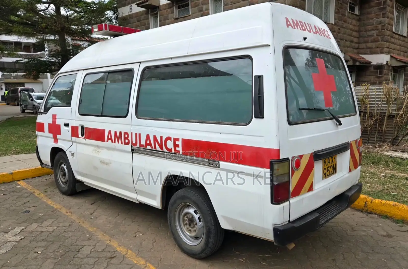 Nissan Caravan (Urvan) 2000 White