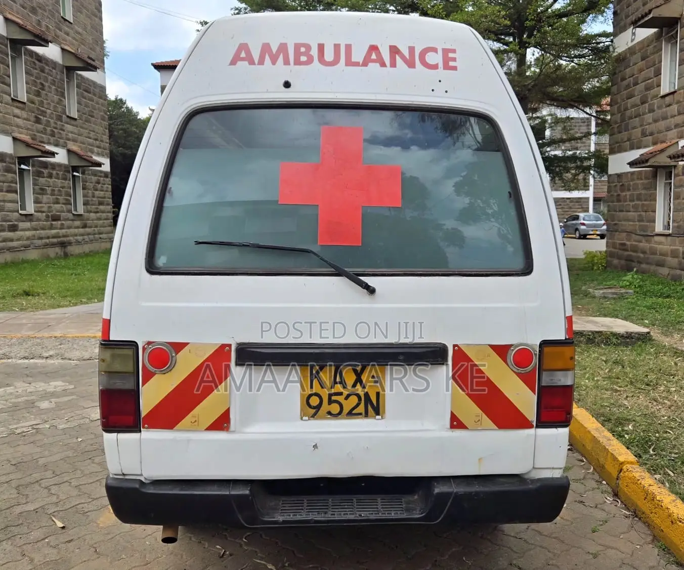 Nissan Caravan (Urvan) 2000 White