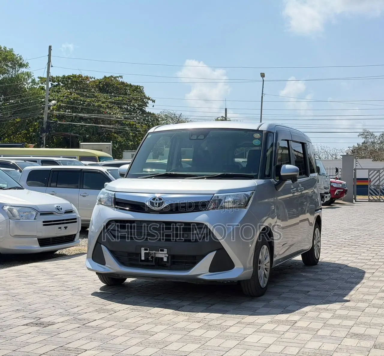 Toyota Tank 2019 Silver