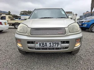 Toyota RAV4 2002 Gold