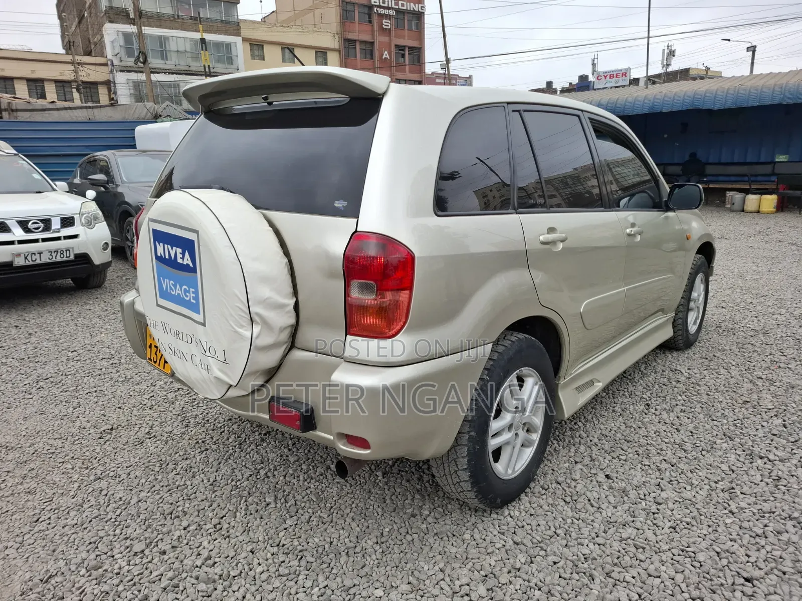 Toyota RAV4 2002 Gold