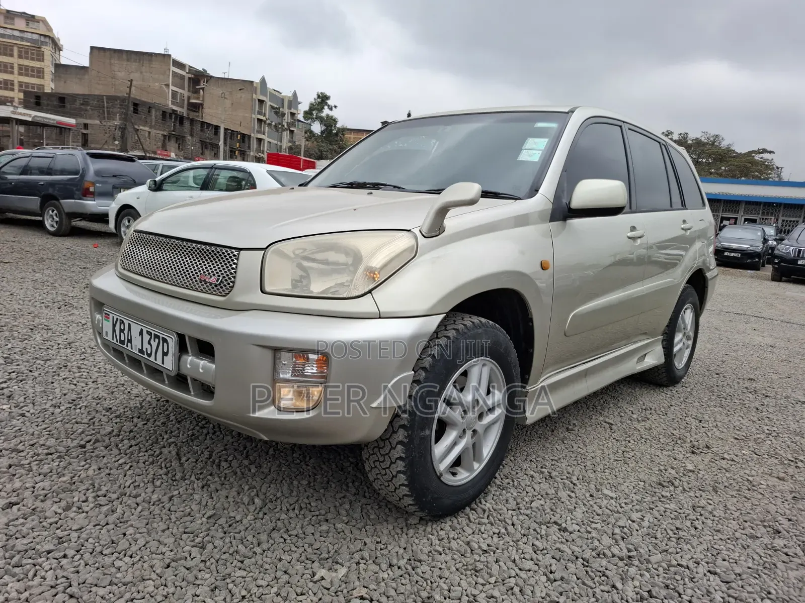 Toyota RAV4 2002 Gold