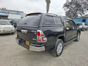 Toyota Hilux 2017 Black