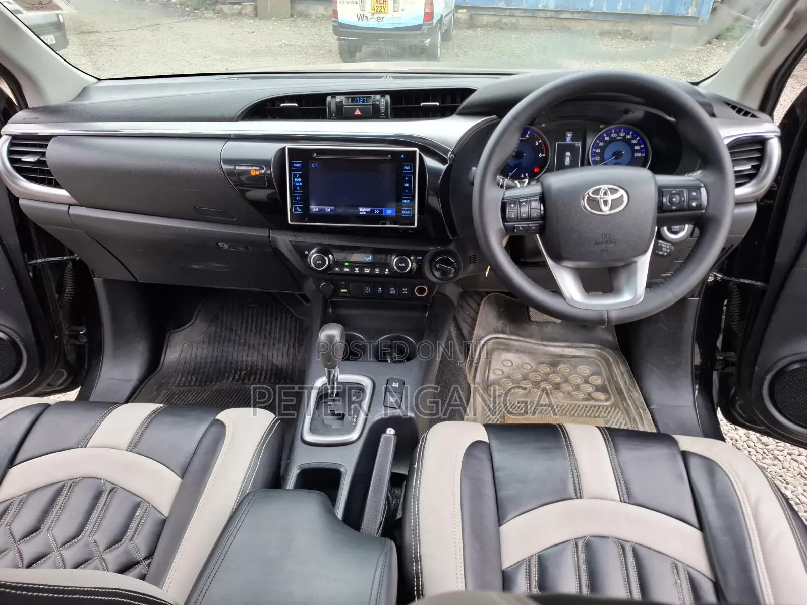 Toyota Hilux 2017 Black
