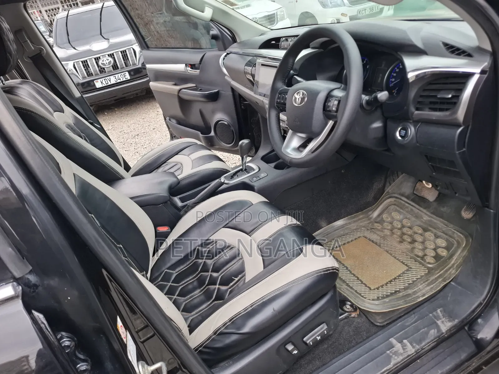 Toyota Hilux 2017 Black