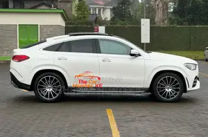 Mercedes-Benz GLE-Class GLE 400d 4MATIC 2021 White