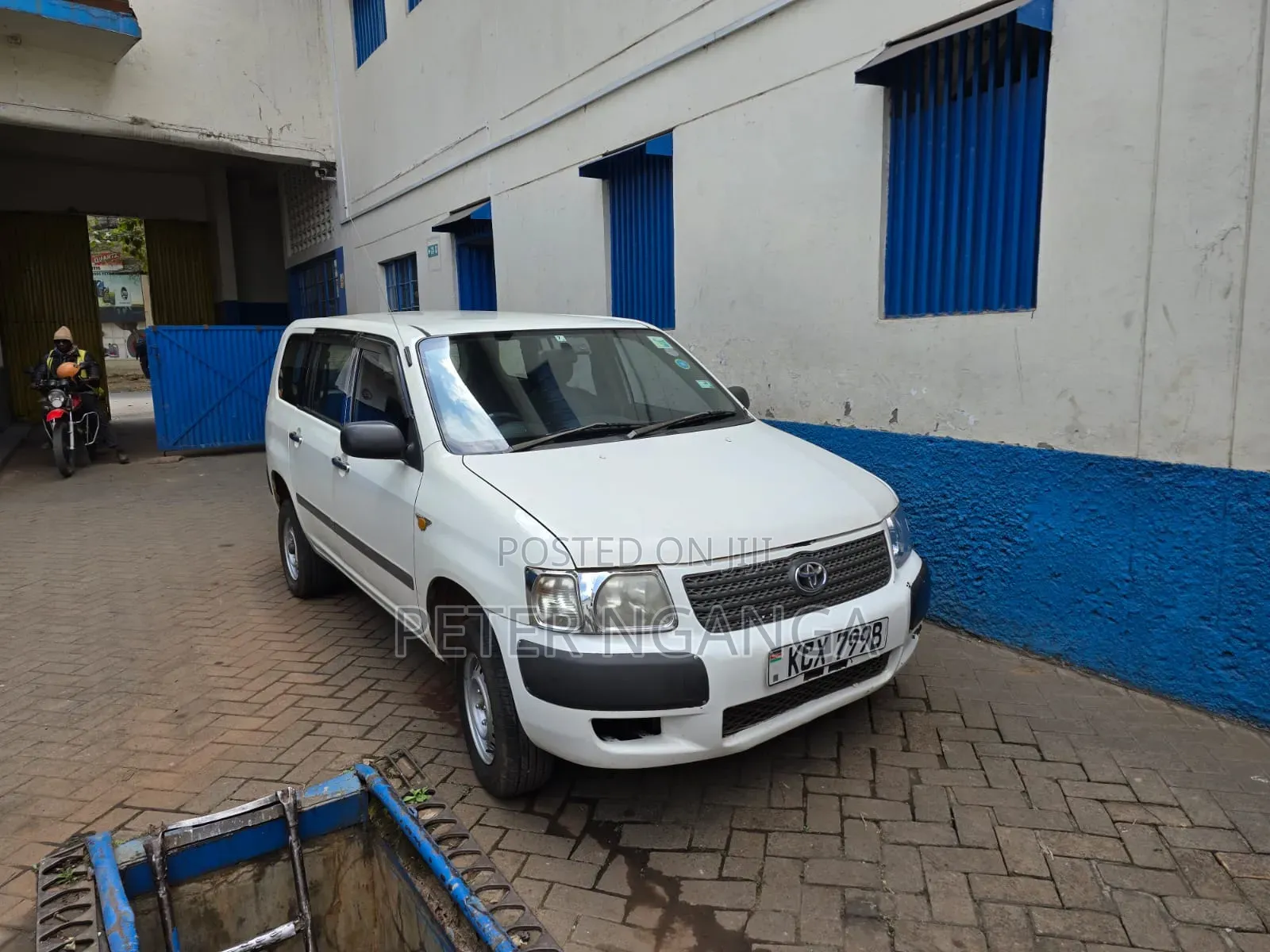 Toyota Succeed 2013 White