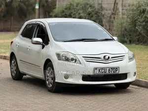 Toyota Auris 2012 White