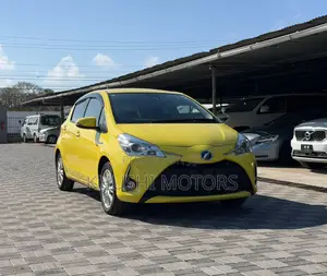 Toyota Vitz 2019 Yellow