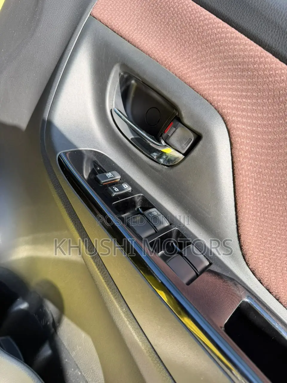 Toyota Vitz 2019 Yellow
