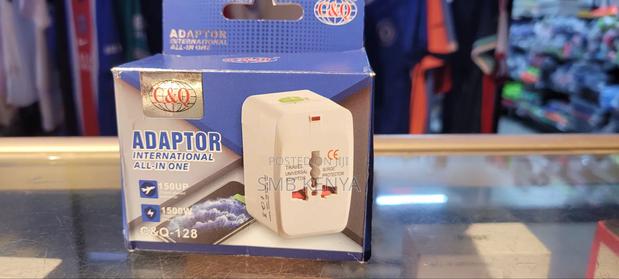 Universal Travel Adapter With Surge Protector (C Q-128) - thumbnail 3
