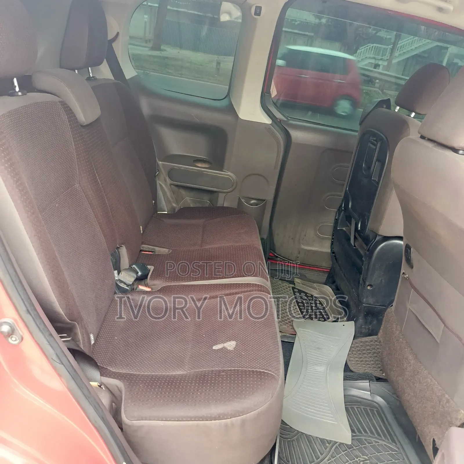 Toyota Porte 2015 Red