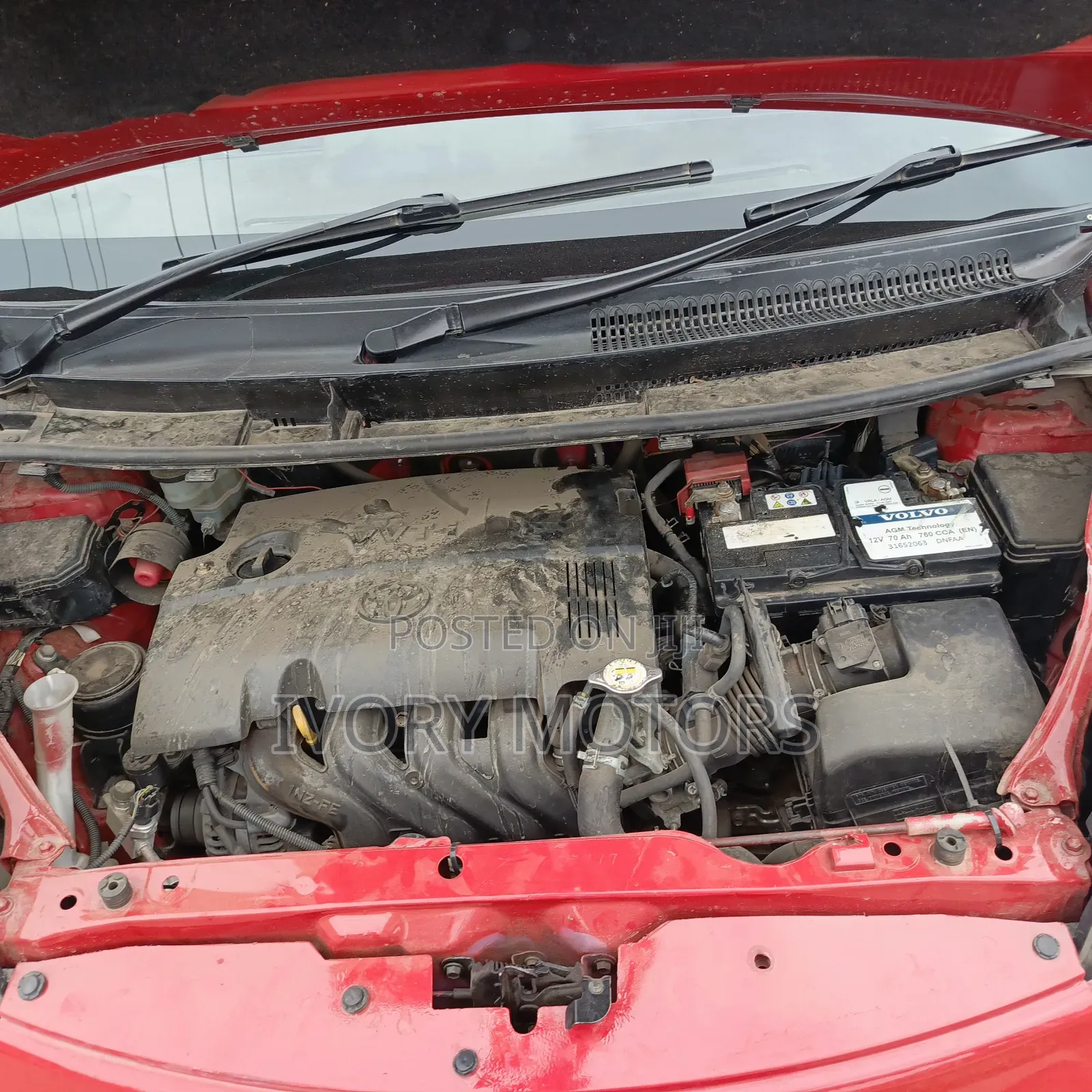 Toyota Porte 2015 Red
