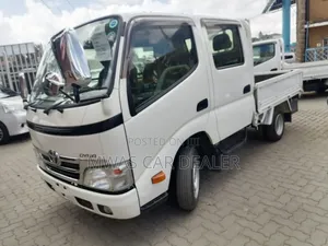Selling Toyota Dyna Double Cab Petrol