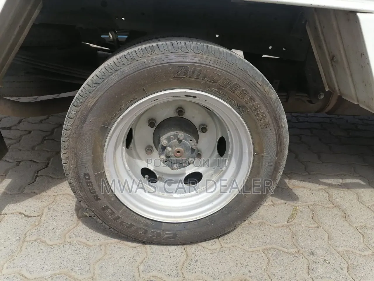 Selling Toyota Dyna Double Cab Petrol