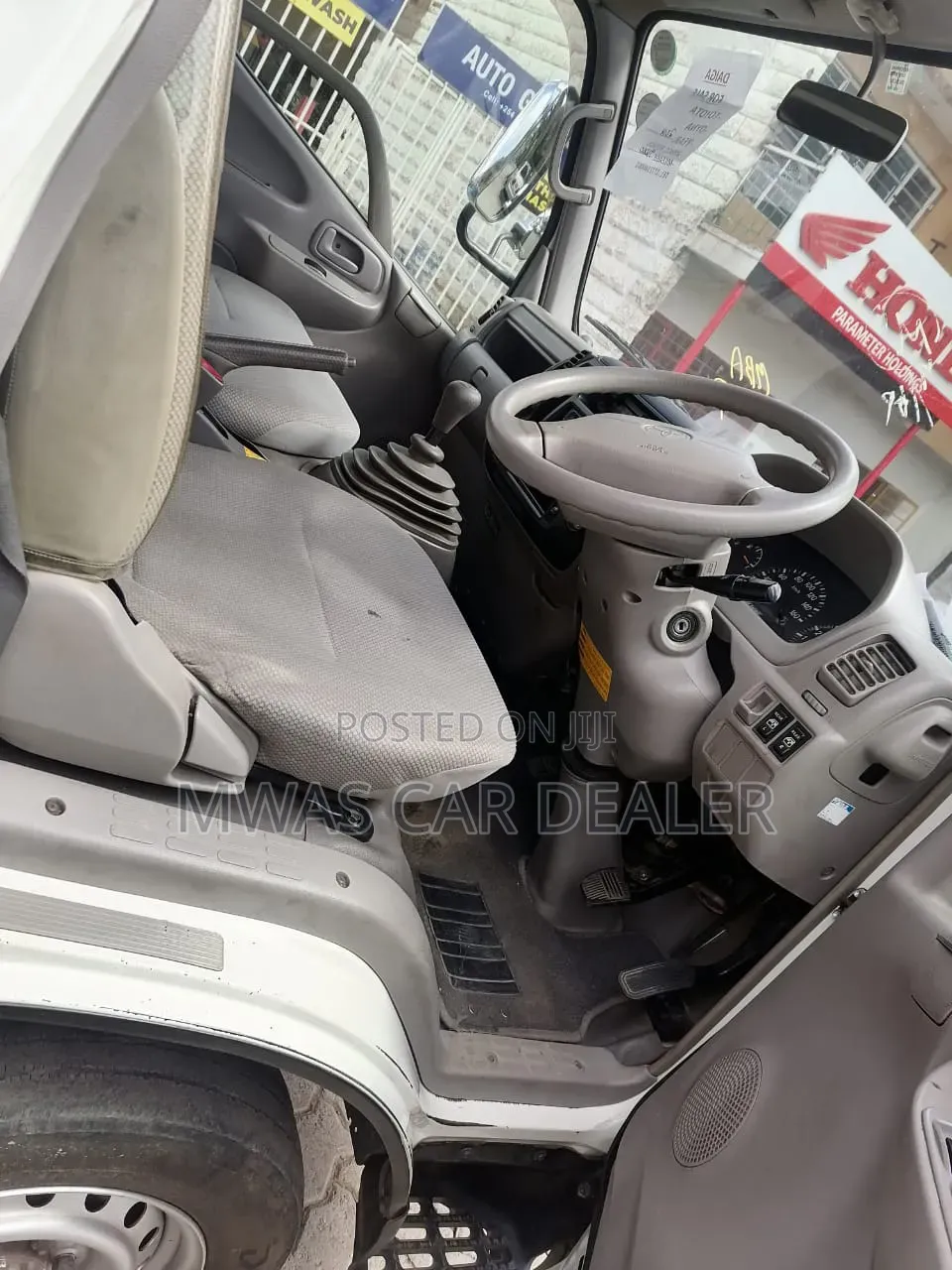 Selling Toyota Dyna Double Cab Petrol