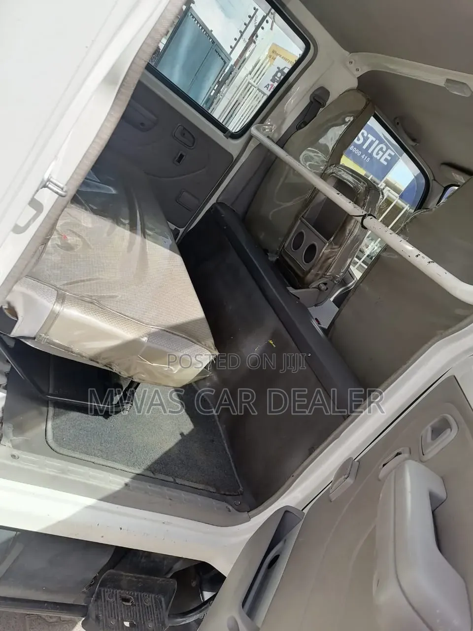 Selling Toyota Dyna Double Cab Petrol