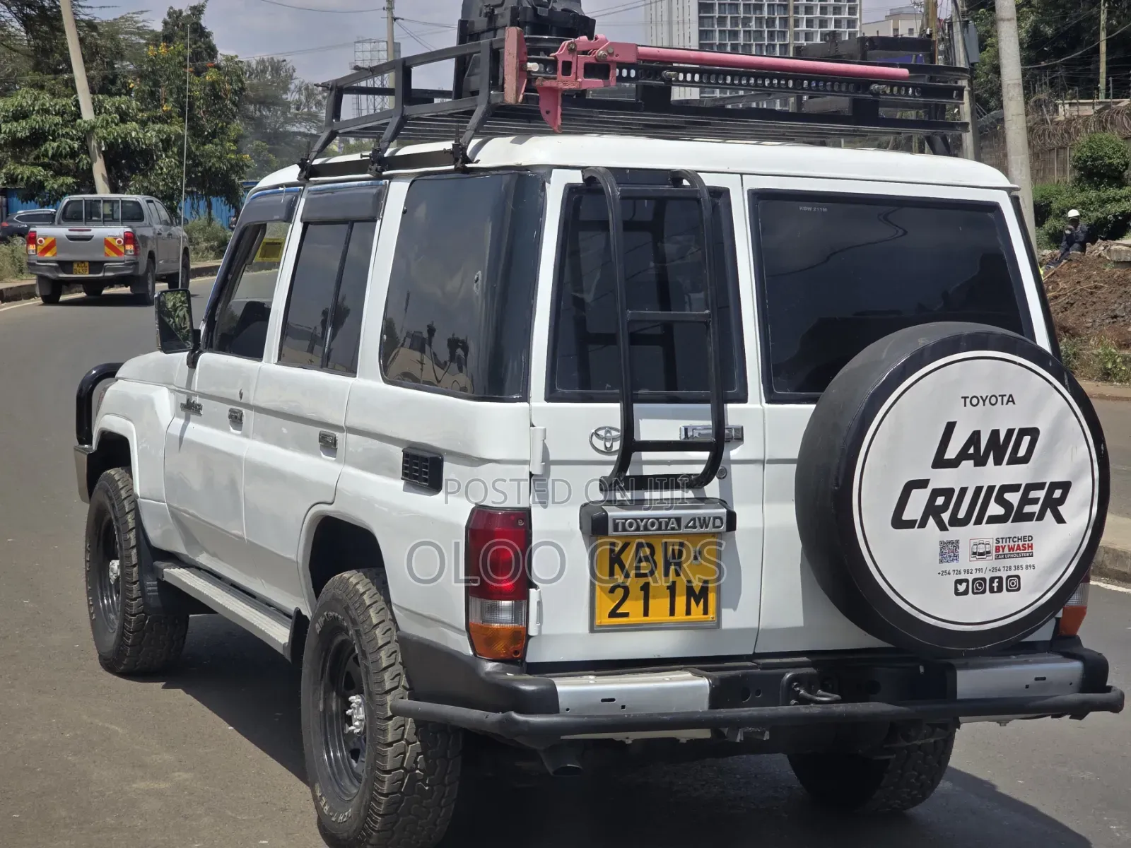 Toyota Land Cruiser 2011 White