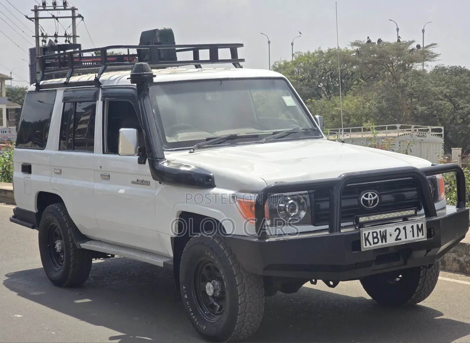 Toyota Land Cruiser 2011 White