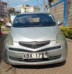 Toyota Ractis 2007 Silver