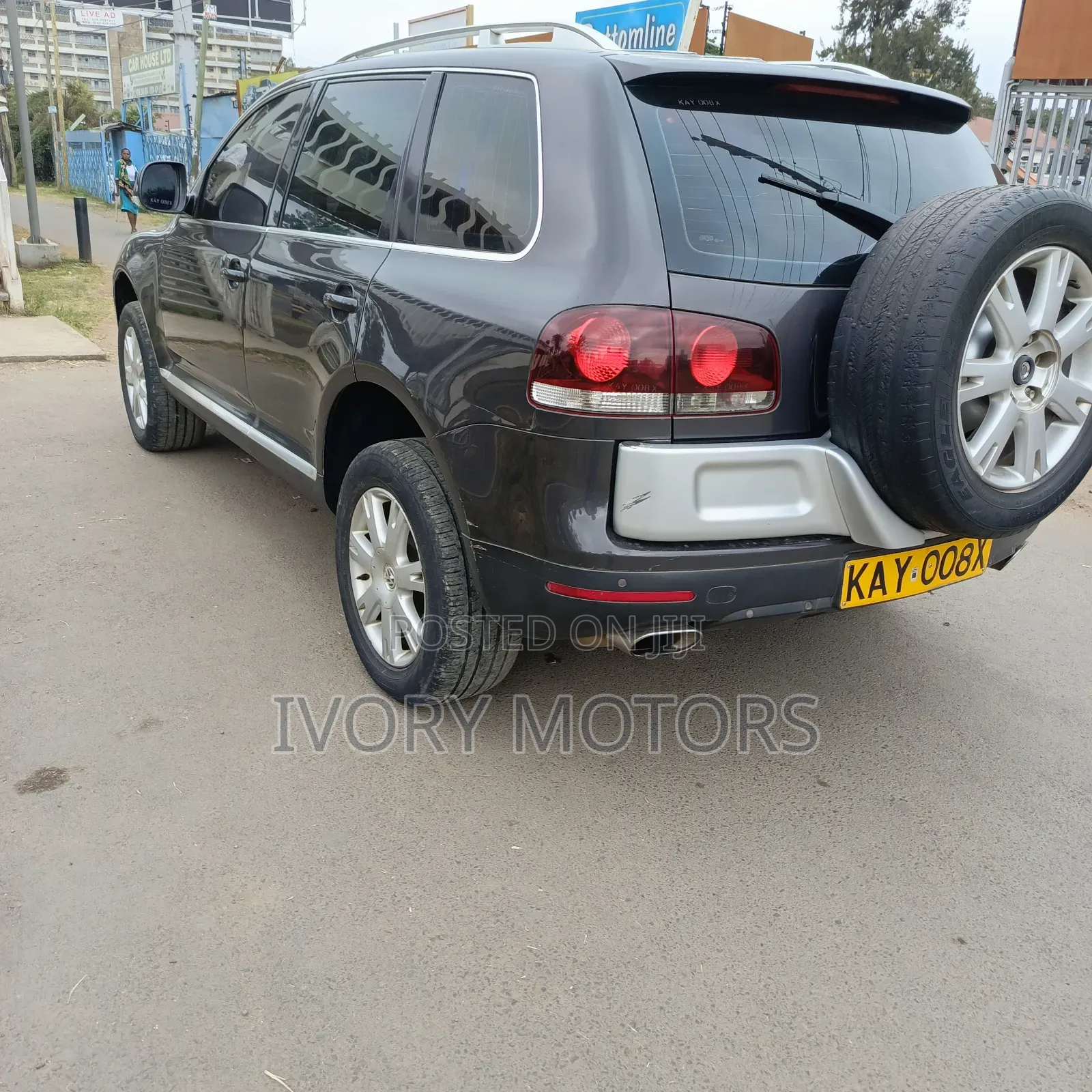 Volkswagen Touareg 2005 Gray