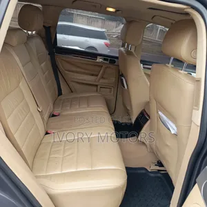 Volkswagen Touareg 2005 Gray