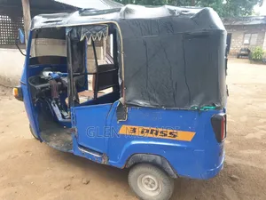 Piaggio 2018 Blue