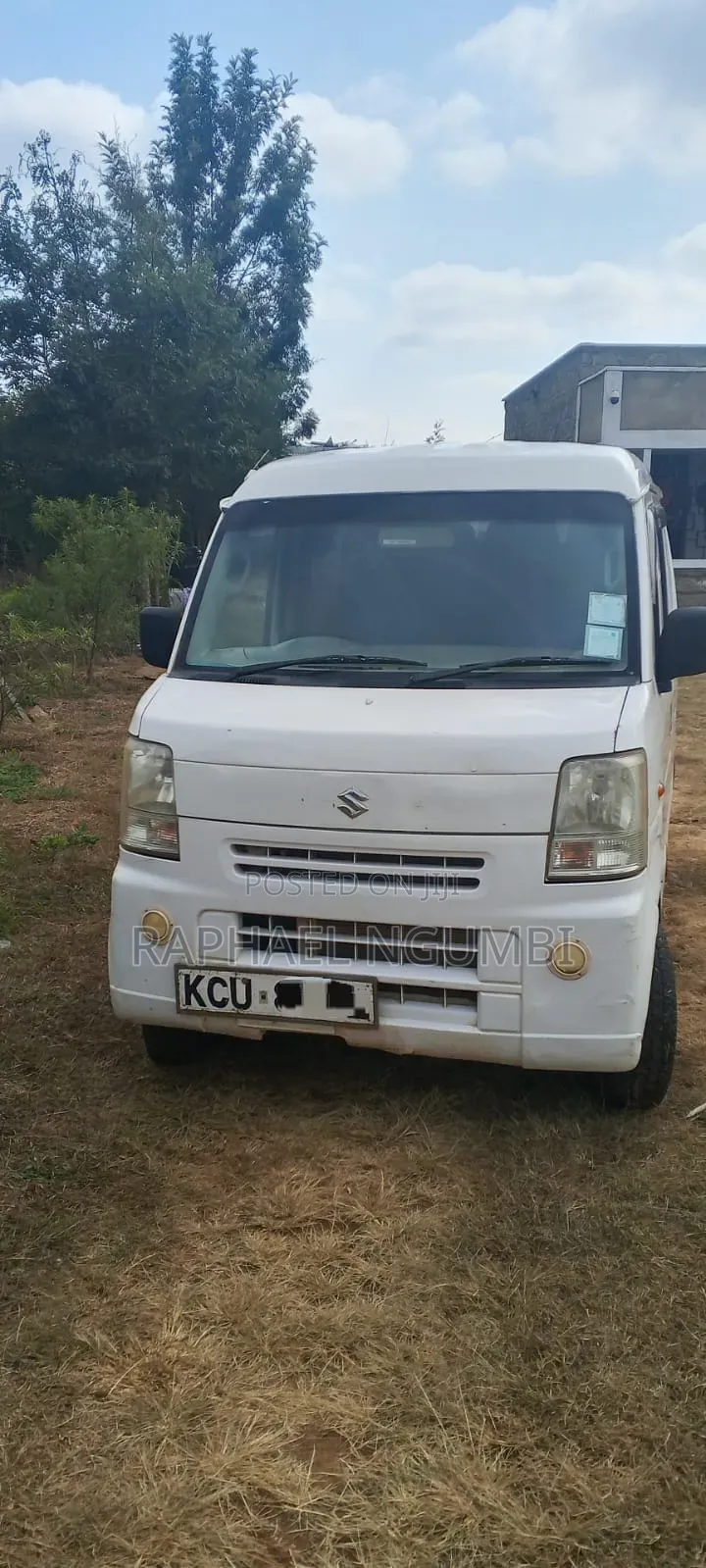 Suzuki Every 2011 White