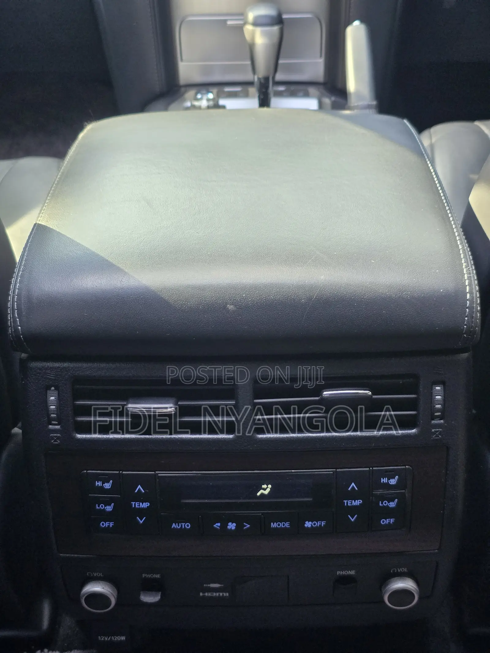 Toyota Land Cruiser 4.6 V8 ZX 2019 White