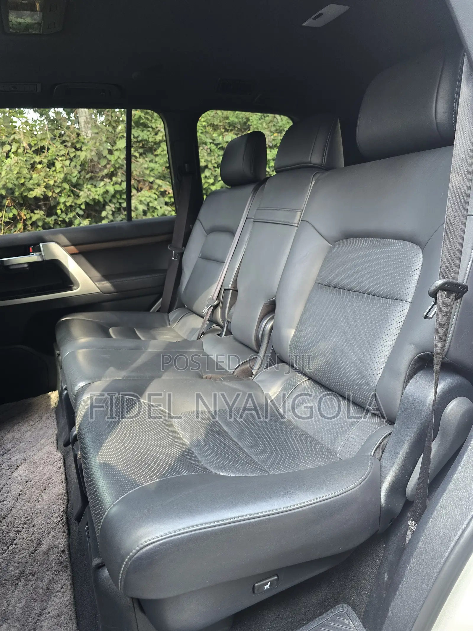 Toyota Land Cruiser 4.6 V8 ZX 2019 White