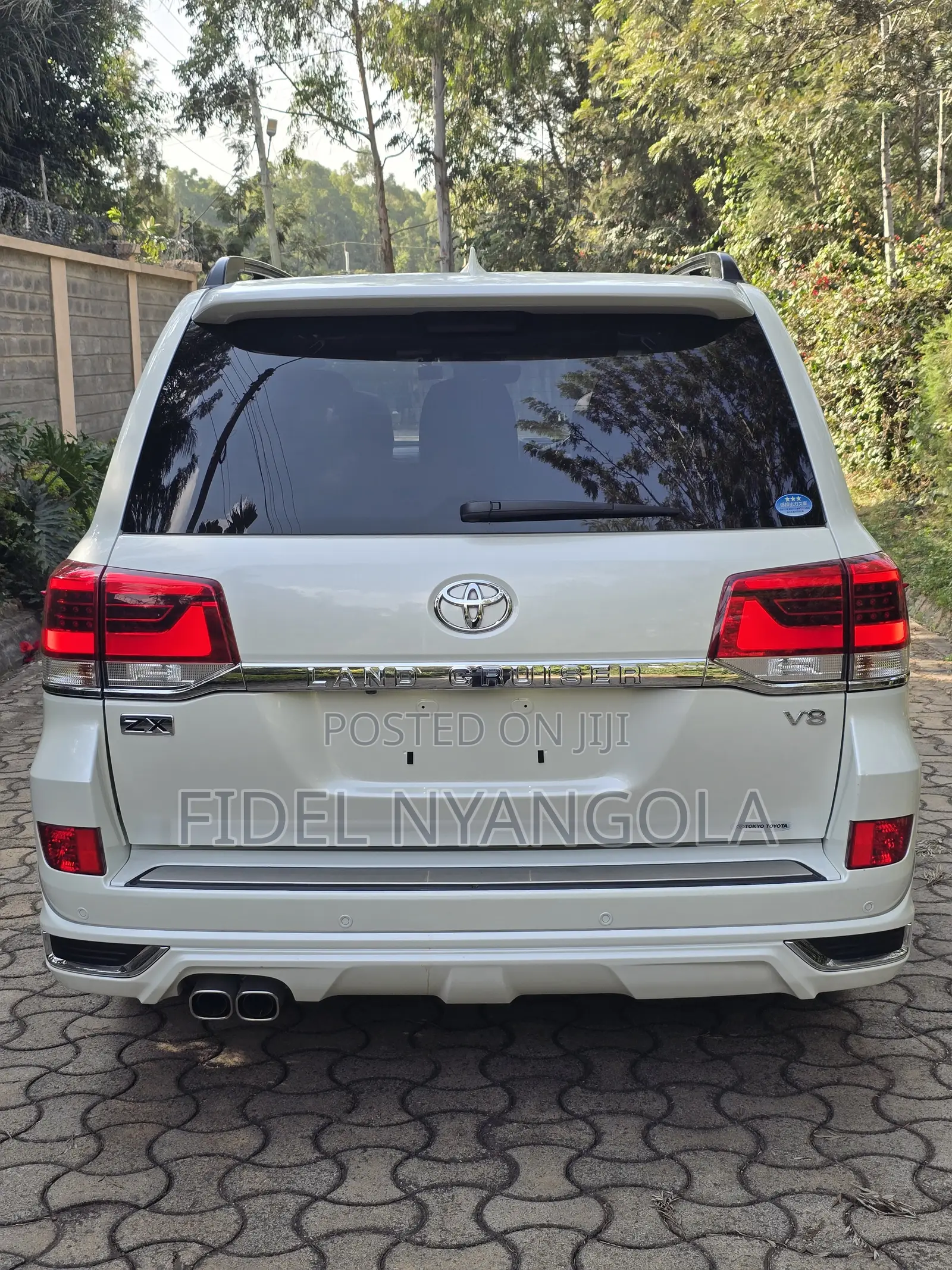 Toyota Land Cruiser 4.6 V8 ZX 2019 White