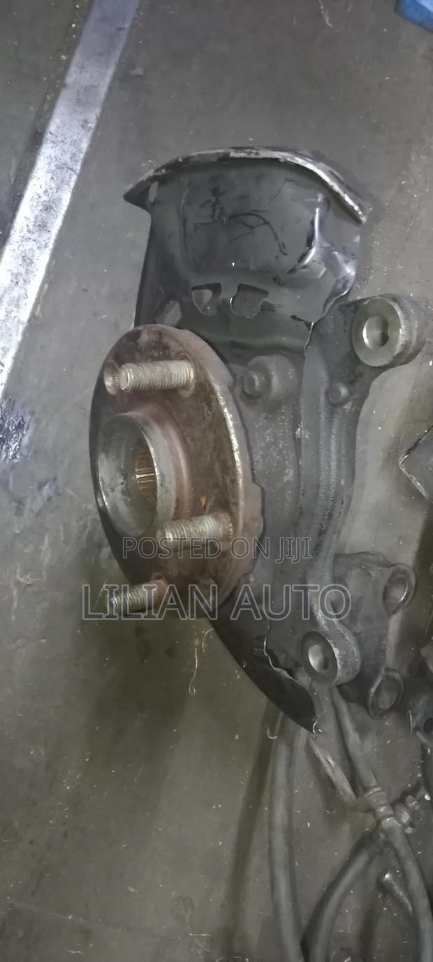 Auris Front Wheel Hub - thumbnail 2
