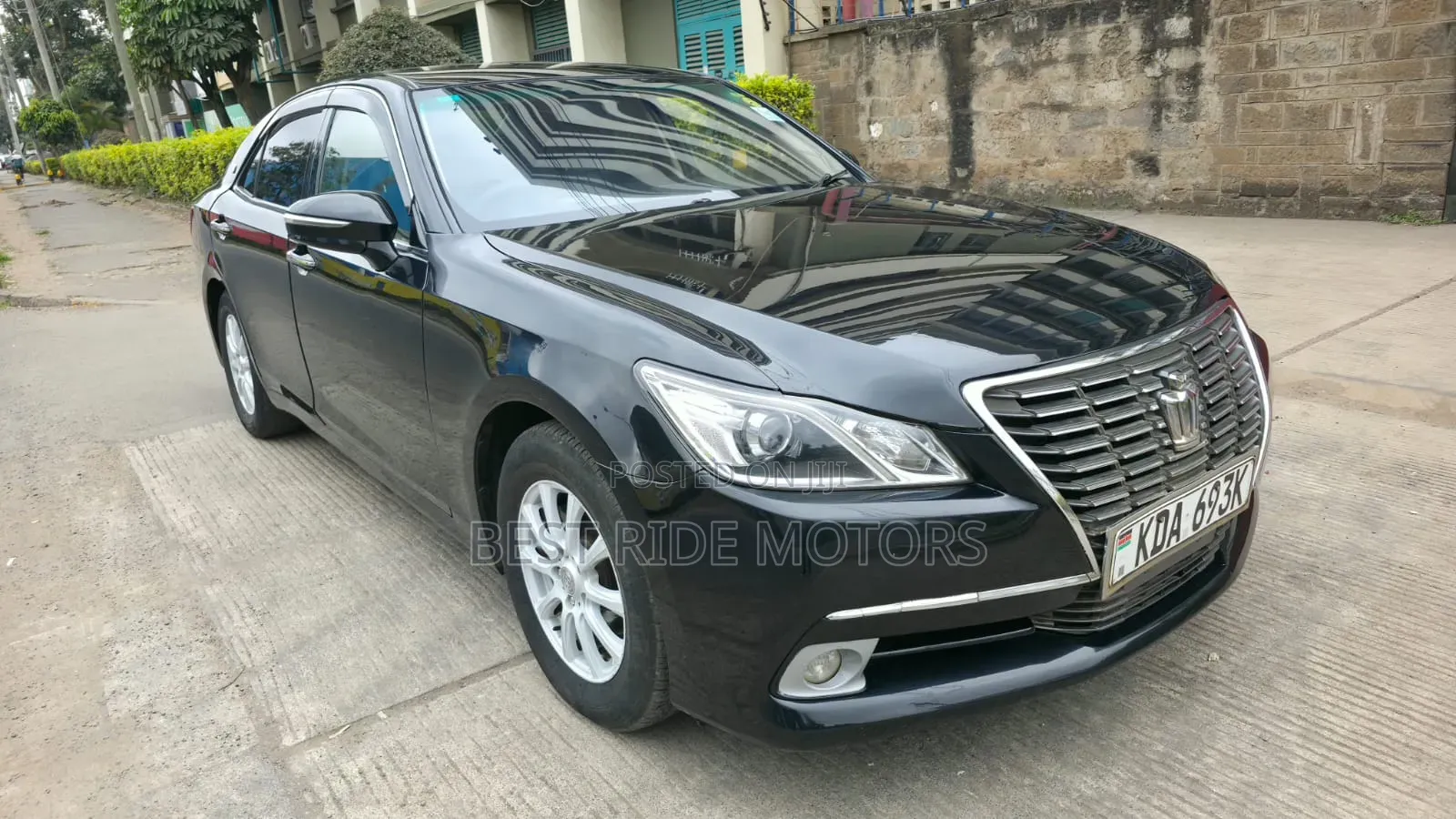 Toyota Crown 2013 Black