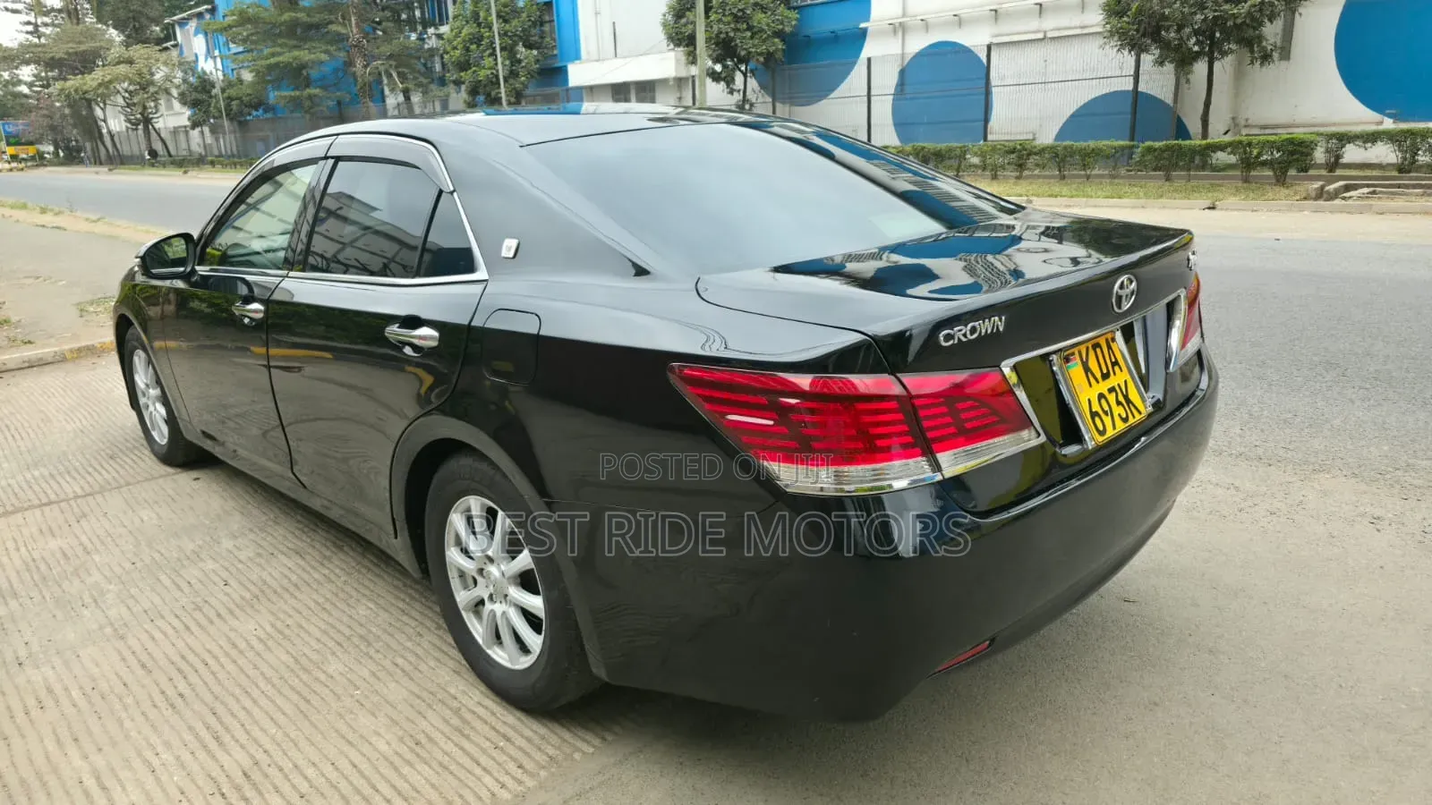 Toyota Crown 2013 Black