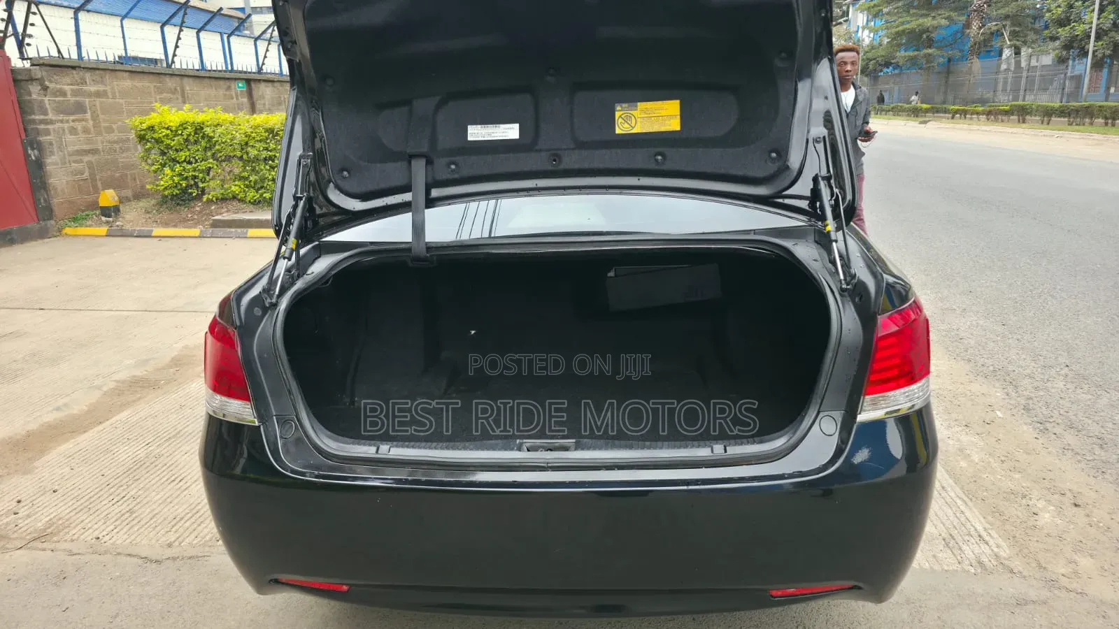 Toyota Crown 2013 Black